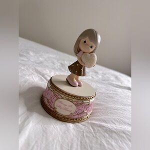PRECIOUS MOMENTS GIRL WITH HEART , MUSICAL FIGURINE